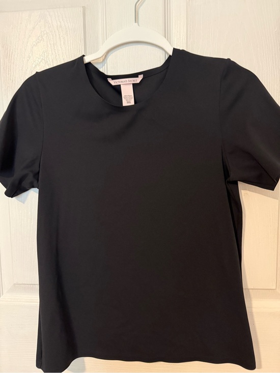 Victoria's Secret Tops - Victoria secret tshirt